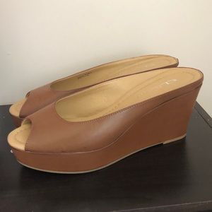 Chinese Laundry platform slides